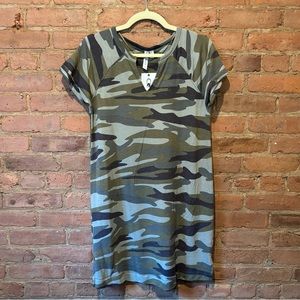 NWT Cable & Gauge Camouflage T-shirt Dress